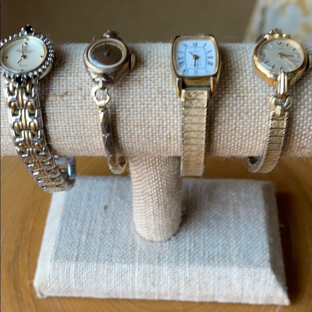 Four Vintage Non Working Watches - Picture 4 of 8